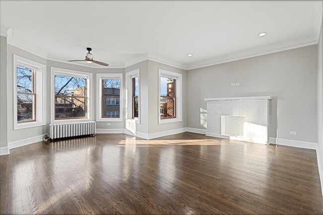 Photo - 6553 N Greenview Ave