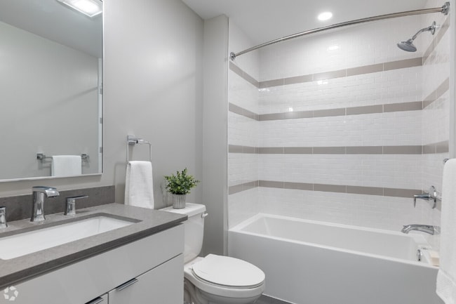 Photo - 2210 Wisconsin Ave NW Unidad 419