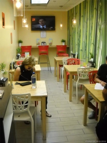 Building Photo - 3901 S Ocean Dr Unit 14E