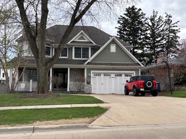 Building Photo - 143 W Chicago Ave
