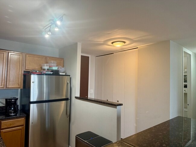 Photo - 655 W Irving Park Rd Unidad 5407