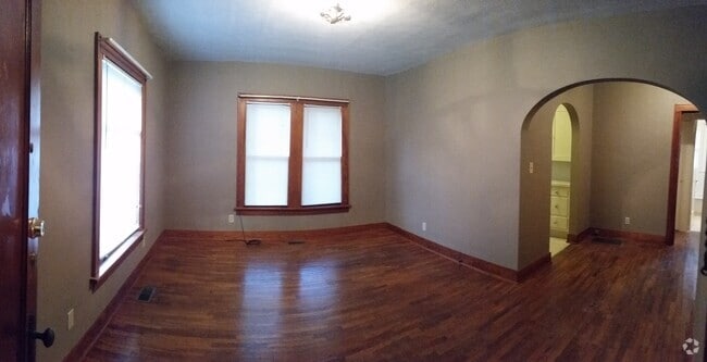 Building Photo - 116 E Ellsworth Ave Unit #2 Rental
