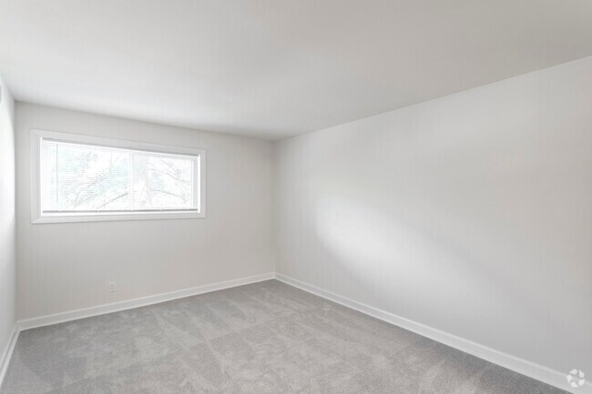 3 BR, 2 BA - 1,280 SF
