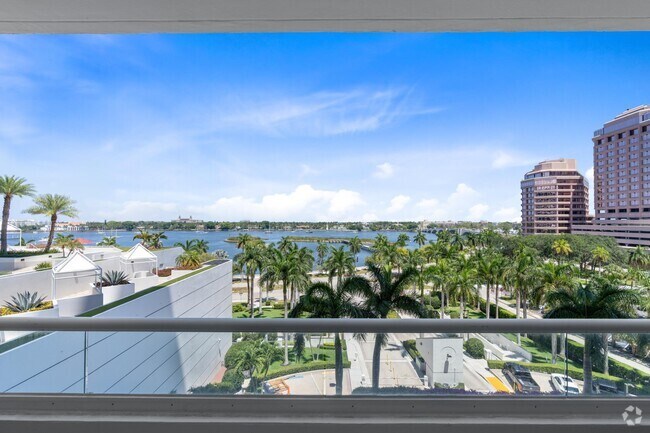 Building Photo - 529 S Flagler Dr Unit 6e Rental