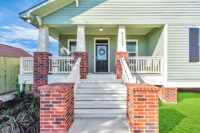 Photo - 5322 Avenue K