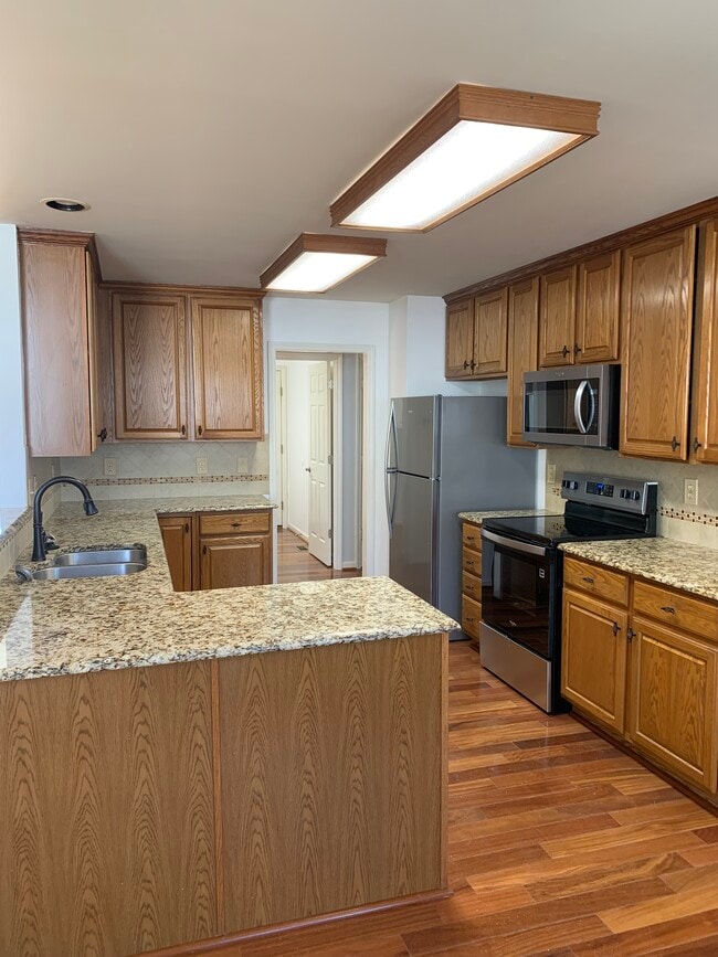 cocina - 5506 Phillipsburg Dr