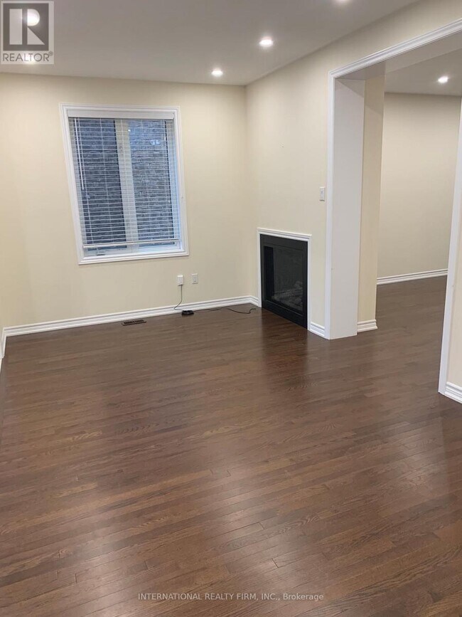 Photo - 74 Fawnridge Rd