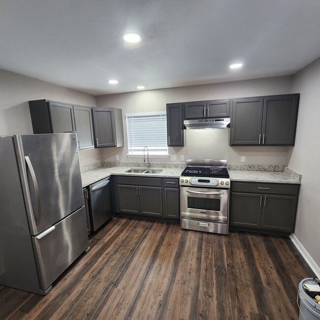 Photo - 813 Martin St