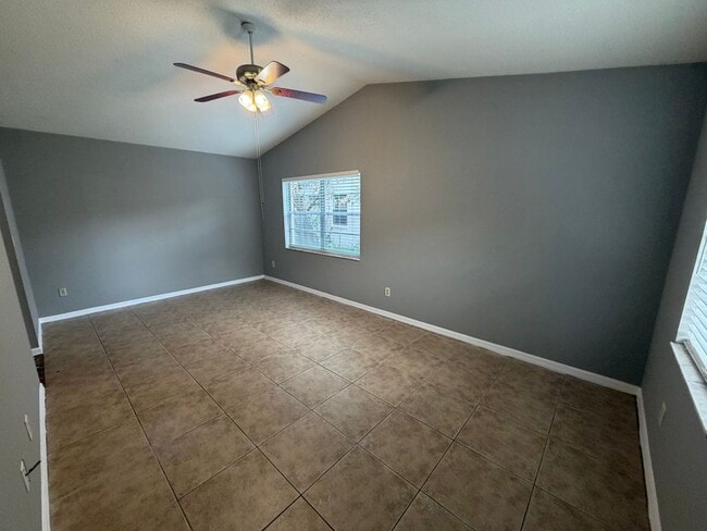 Photo - 2415 S Cedar Ave