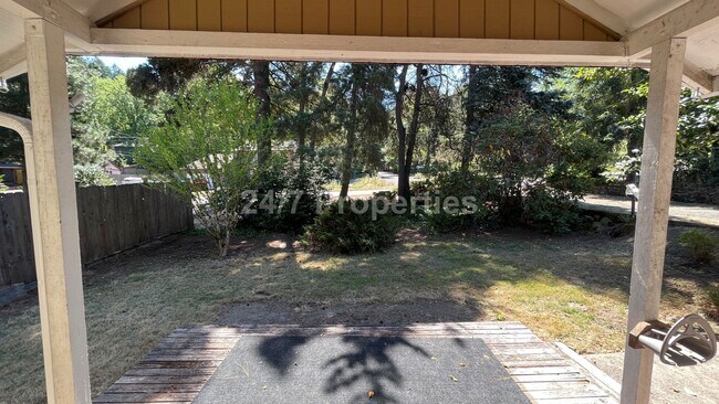 Photo - 2 Primary Suites + Huge Yard in Markham - ... House