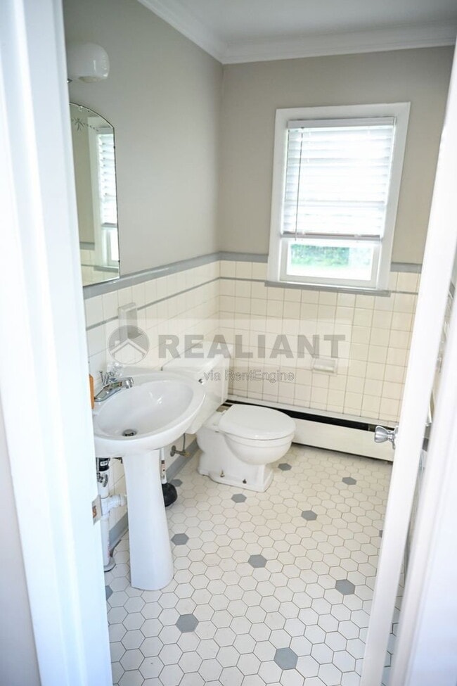 Photo - 517 N 3rd St