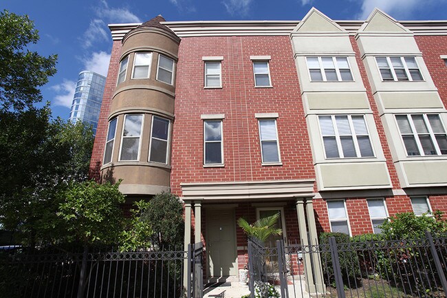 Photo - 729 W Blackhawk St