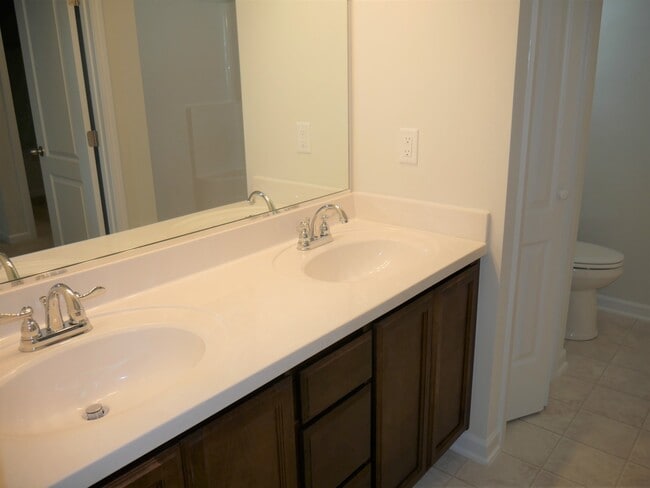 Photo - 5733 Midstream Cir