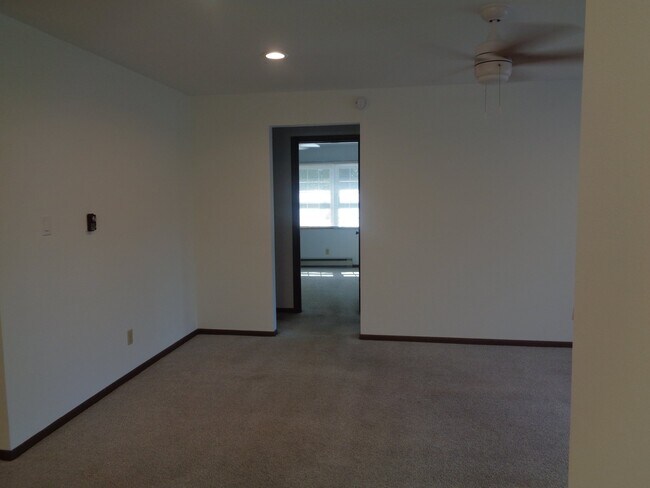 126 Twin Oaks Dr Unit 9