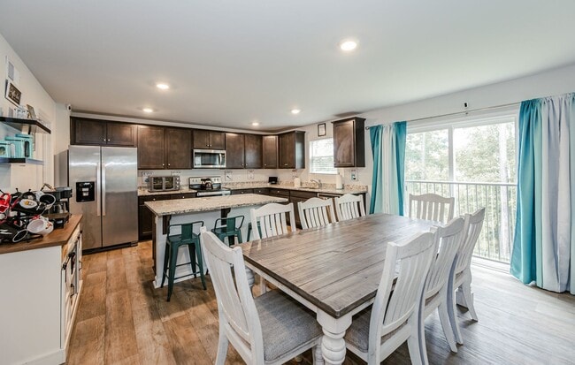 Photo - Beautiful Home in The Arbors!