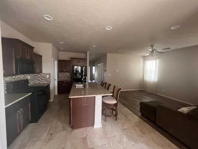 Photo - 1741 Valle Vista Rd NW