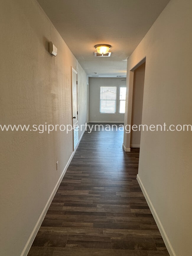 Photo - 2373 Oakmont Ln