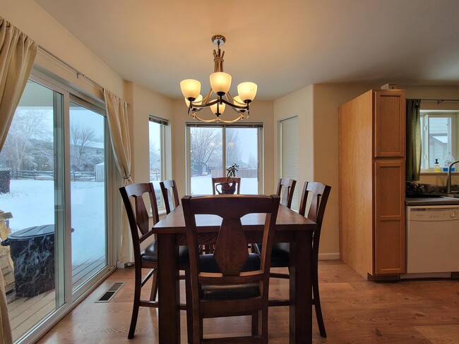 Photo - 184 Droulliard Ave