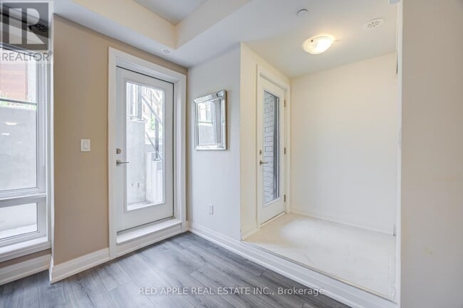 Photo - 155 Tapscott Rd