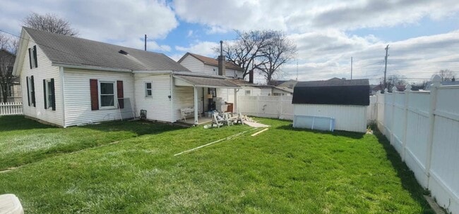 Photo - 225 W 3rd St