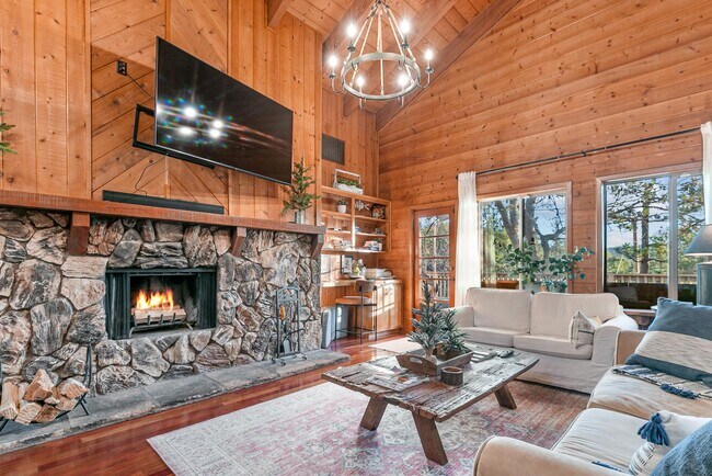 Photo - 729 Rhine Rd