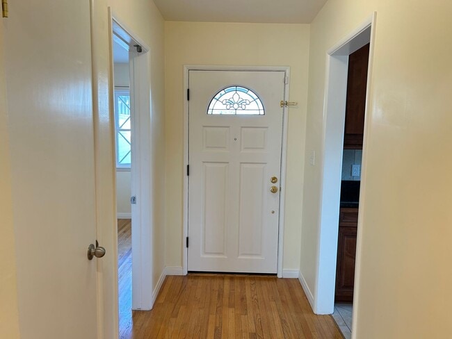 Photo - Adorable 5 Bedroom 3 Bathroom Orange Home Near Old Towne!
