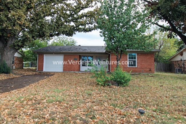Building Photo - 5833 Westhaven Dr