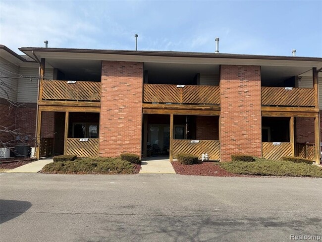 Photo - 16525 Woodlane Unit 138