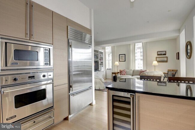 Photo - 2425 L St NW Unidad 415