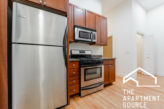 Photo - 3338 N Sheffield Ave Unidad 3