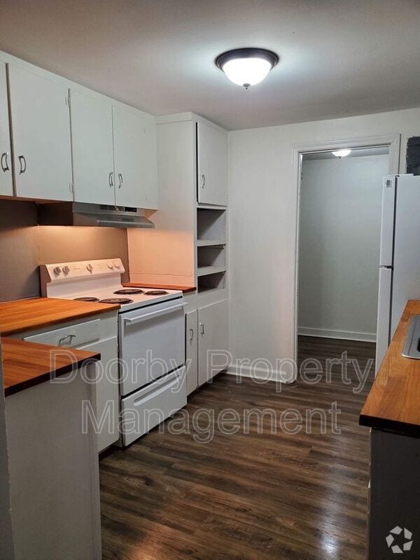Building Photo - 910 S Crest Unit B Rental