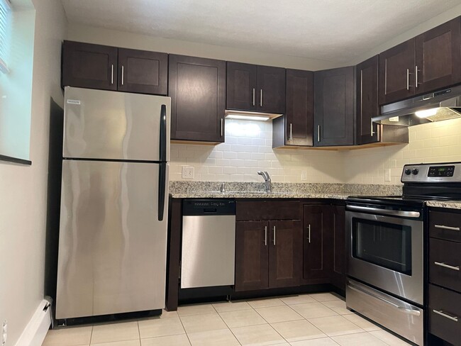 Photo - Older renovation but very nice layout 2 bed .  ht Hw Inc No Fee Next 1 FREE MONTH