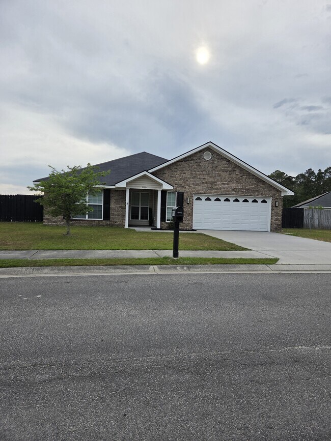 Photo - 1110 Creekside Cir