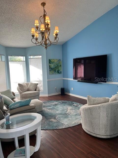 Photo - 1647 Windsor Dr