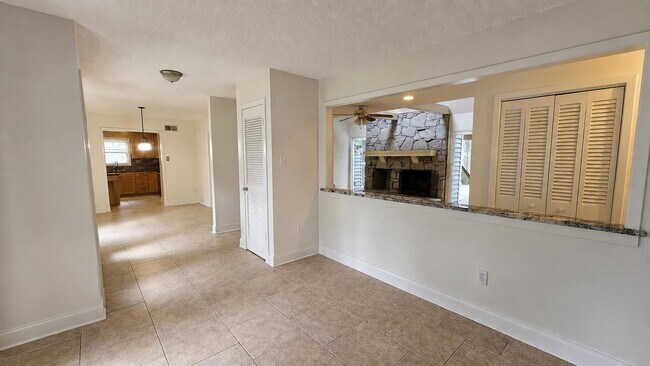 Photo - 89 Ericson Rd