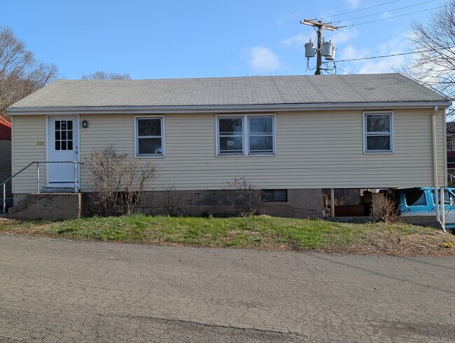Photo - 207 Main St House