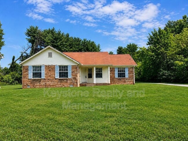 Building Photo - 717 Peachers Mill Rd
