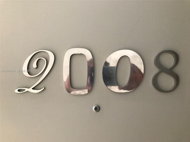 Building Photo - 1300 S Miami Ave Unit 2008