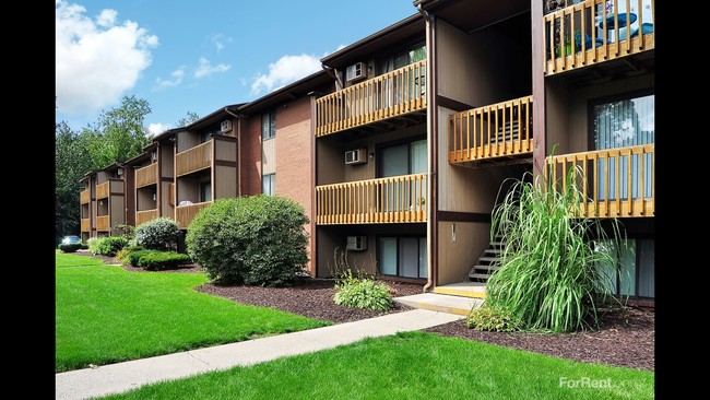 Photo - Pinery Woods Apartments