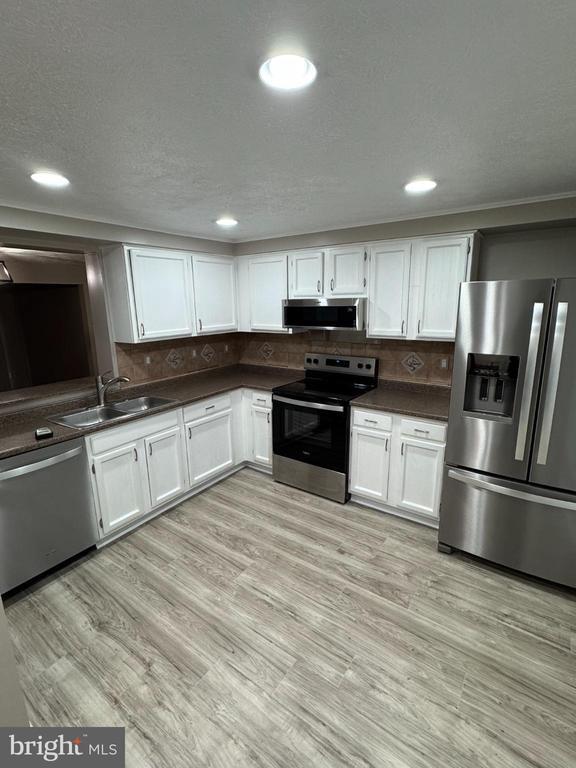 Photo - 520 Ellrose Ct