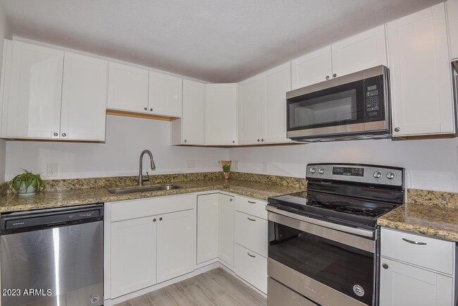 Photo - 4716 N 9th St