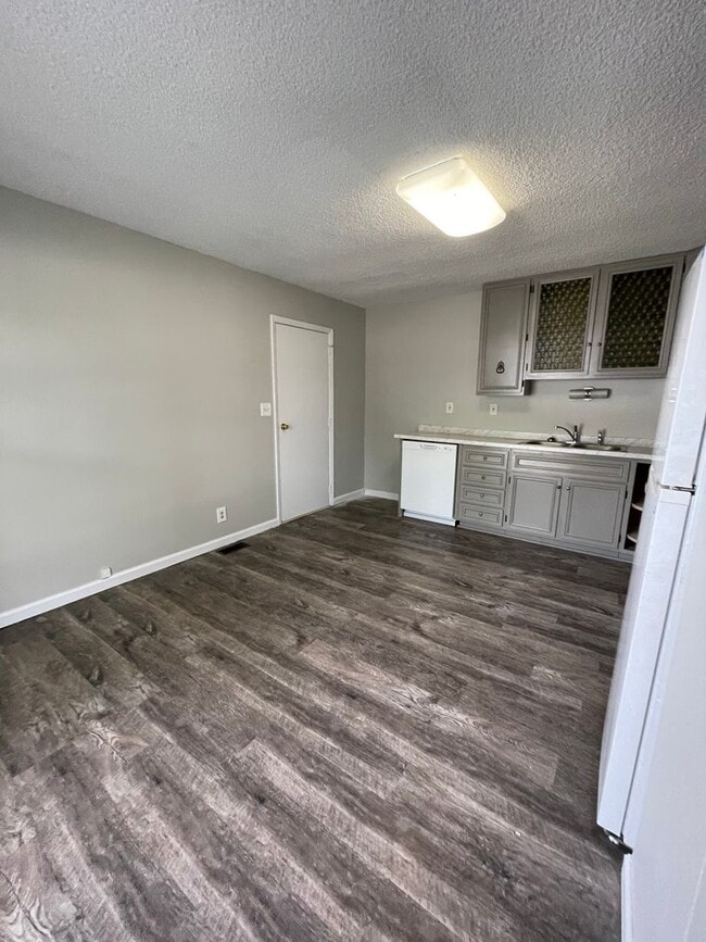 Photo - 4-Bedroom Home on the South Side - Available In May