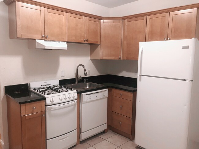 Photo - 14 Alberta Ter Unidad 6-3