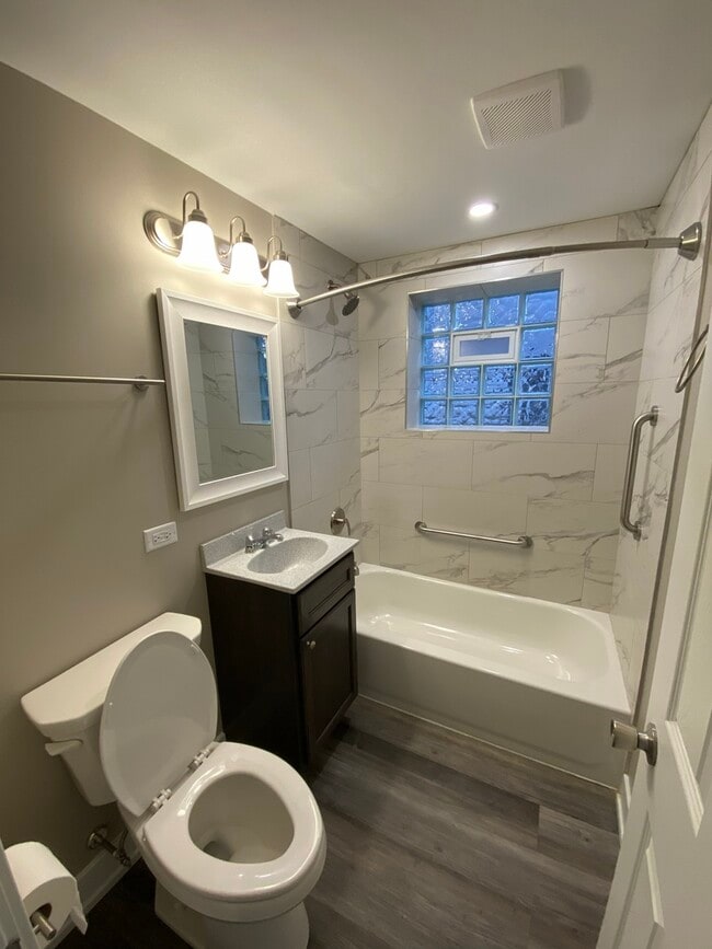 Photo - 3345 S Harlem Ave Unidad GS