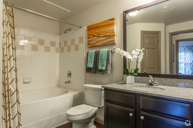 1 BR, 1 BA - 723 SF - West Creek Apartments