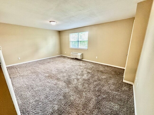Photo - Cozy one bedroom available just in time fo... Unidad 504