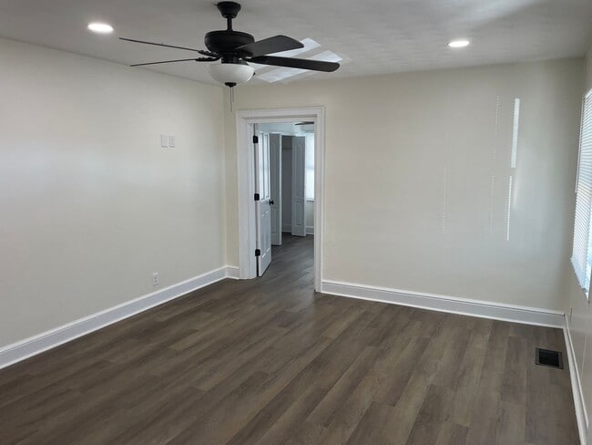 Photo - 435 Roan St Unit 435