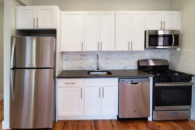 Blue Pond Realty Diamond Bridge Apartments For Rent In Jersey City Nj Forrent Com