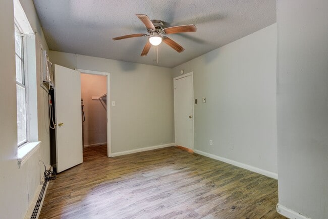 Photo - The View: 1 & 2 Bedroom Apartments with Al...