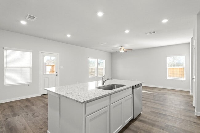 298 Forest W St